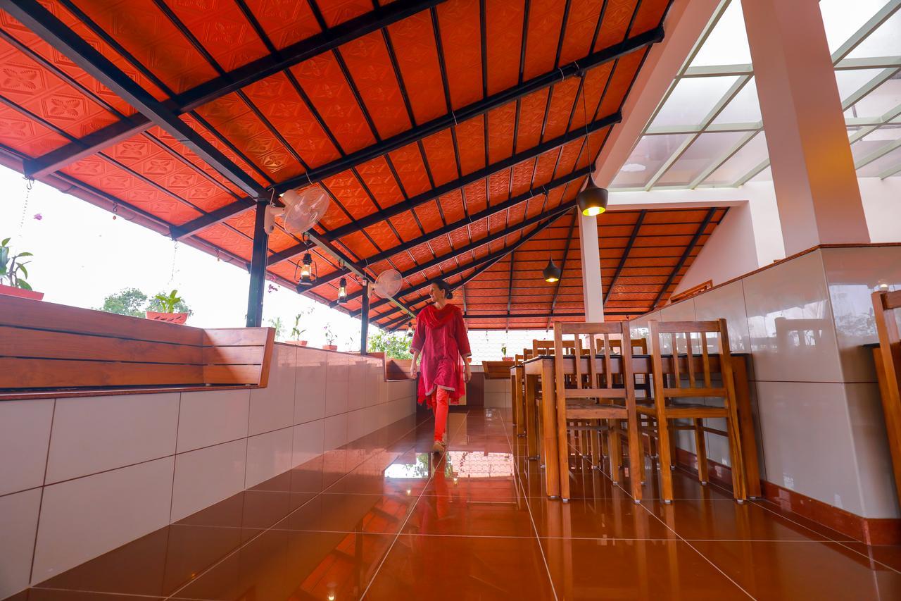 Roses Inn Fortkochi Екстериор снимка