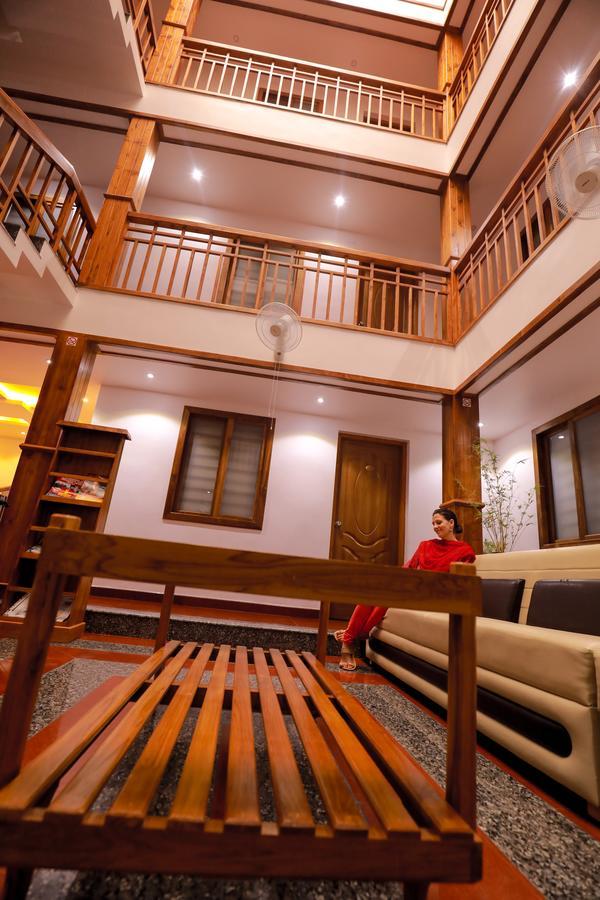 Roses Inn Fortkochi Екстериор снимка