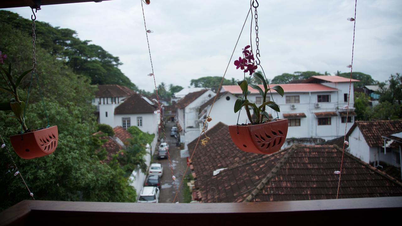 Roses Inn Fortkochi Екстериор снимка