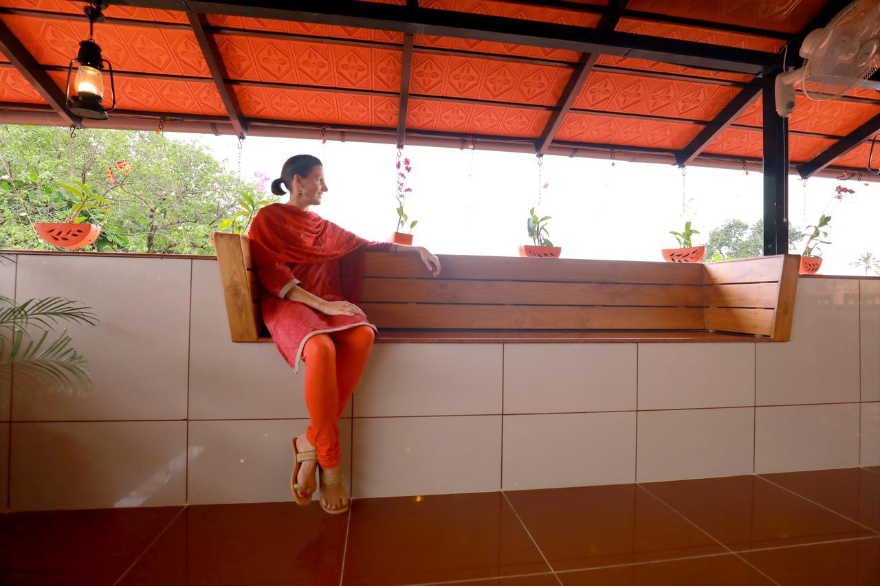 Roses Inn Fortkochi Екстериор снимка