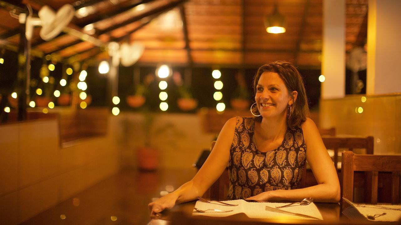 Roses Inn Fortkochi Екстериор снимка